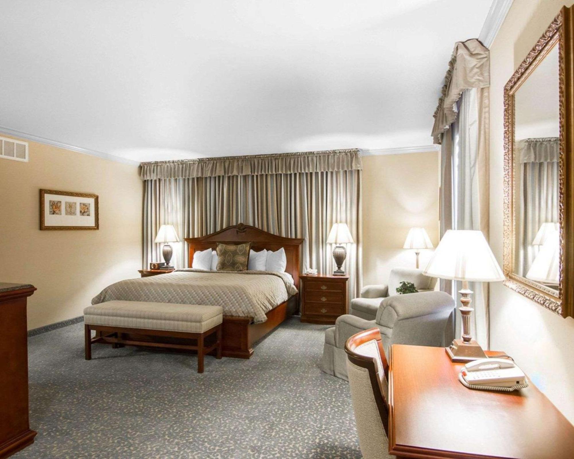 Liberty Hotel, Ascend Hotel Collection كيلبورن المظهر الخارجي الصورة