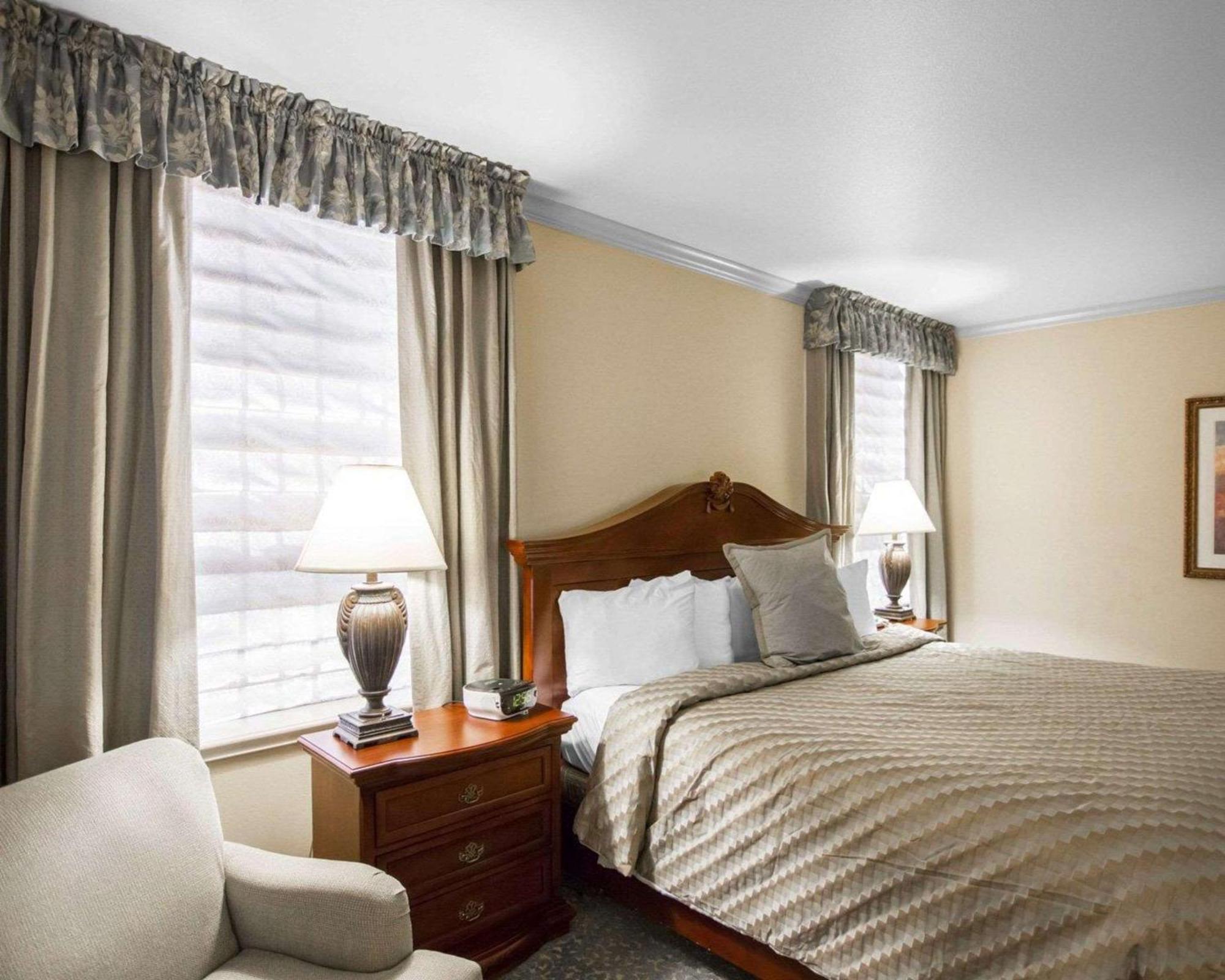 Liberty Hotel, Ascend Hotel Collection كيلبورن المظهر الخارجي الصورة